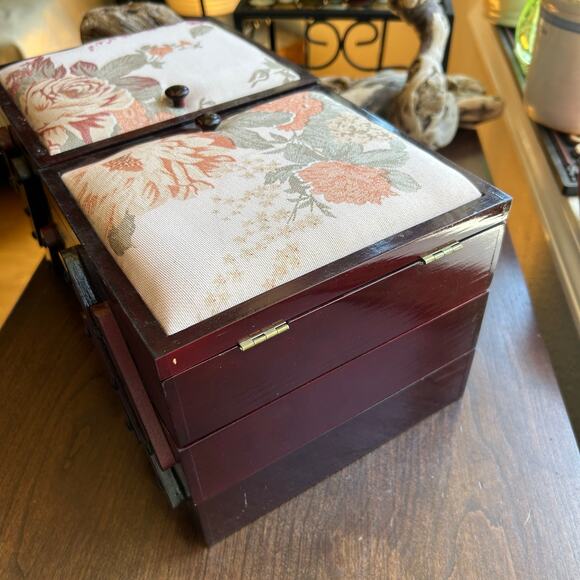 New Vintage Timberland Accordion Sewing Box Wood Mid Century Modern tapestry top - Picture 9 of 14